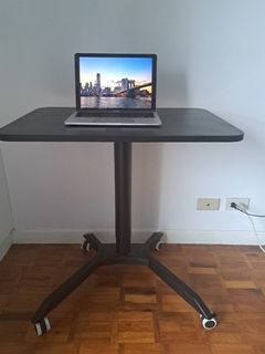 Stance Adjustable Standing Desk - black