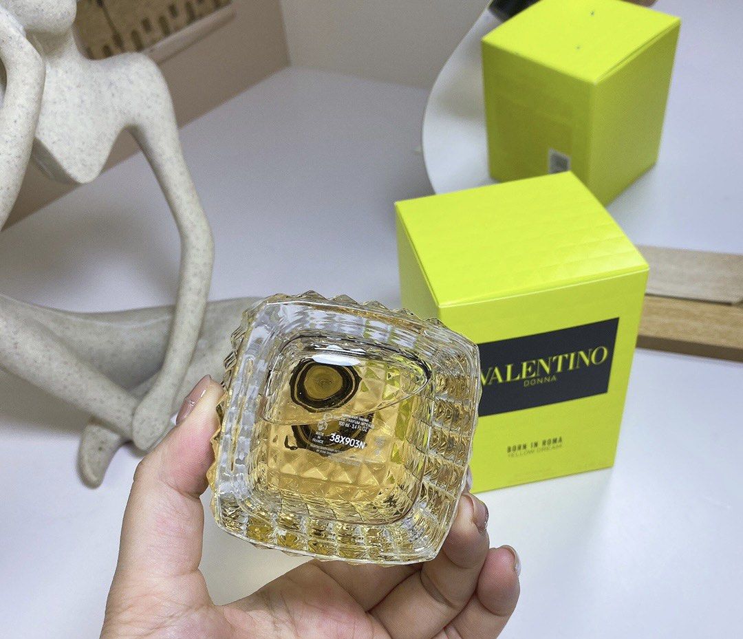 Yellow Dream Valentino New Fragrance 2021 Valentino Donna Born In