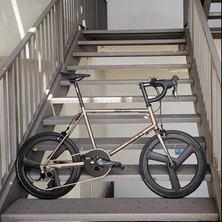 (Category: ) located in . Submitted by pro_bicycle_sg (Listing ID 1265580973, Image 1). Description: .