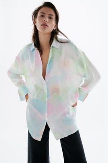 (Category: ) located in . Submitted by wardrobewarda (Listing ID 1283559669, Image 1). Description: .