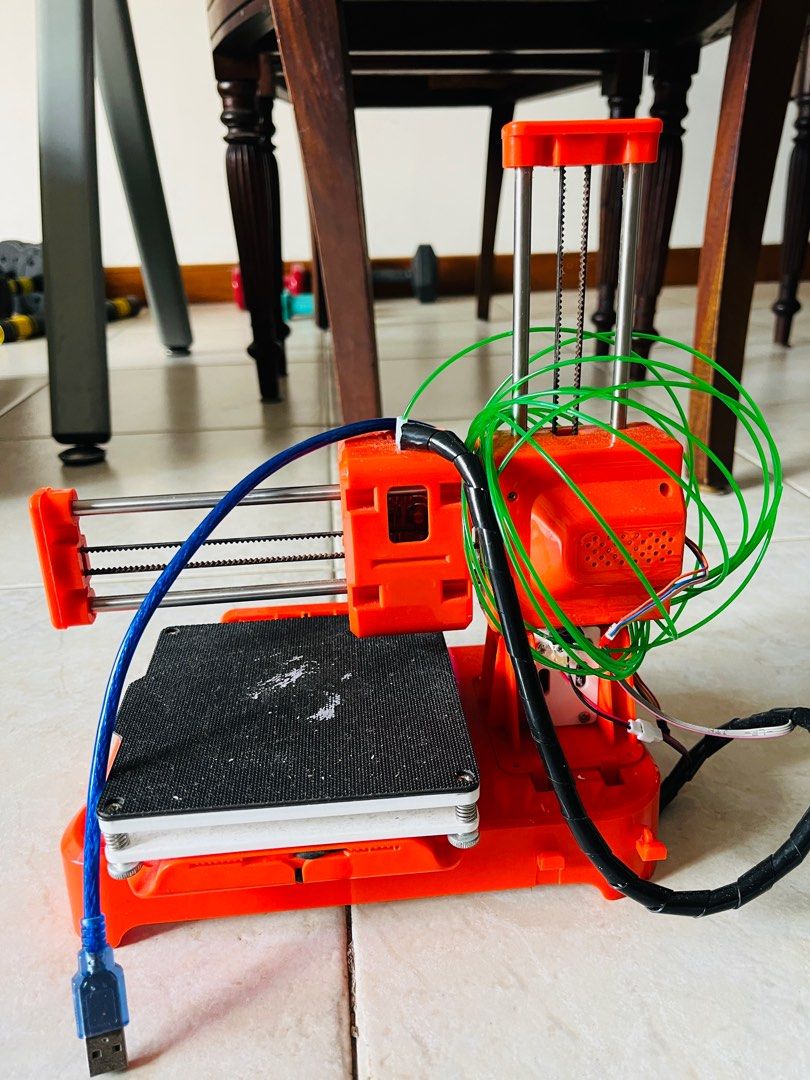3D printer (Category: Art & Prints) located in Singapore. Submitted by satz2024 (Listing ID 1285881108, Image 2). Description: Letting the 3D printer bought for 120SGD to go for 60sgd, also adding in few coloured wires along, as I’m not using it much these days. .