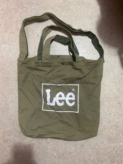 日本 LEE袋（軍綠色）兩用袋64214074571395110