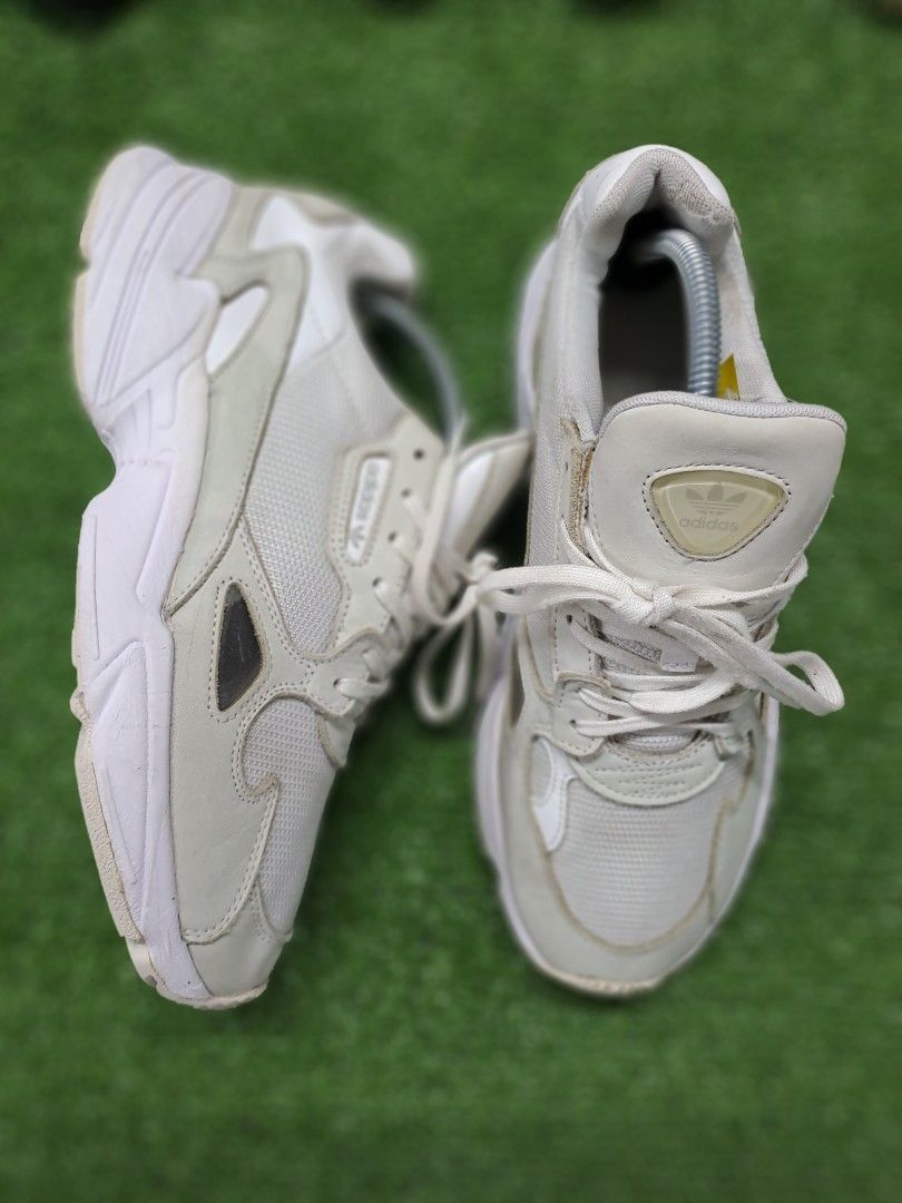 Adidas falcon triple white junior outlet