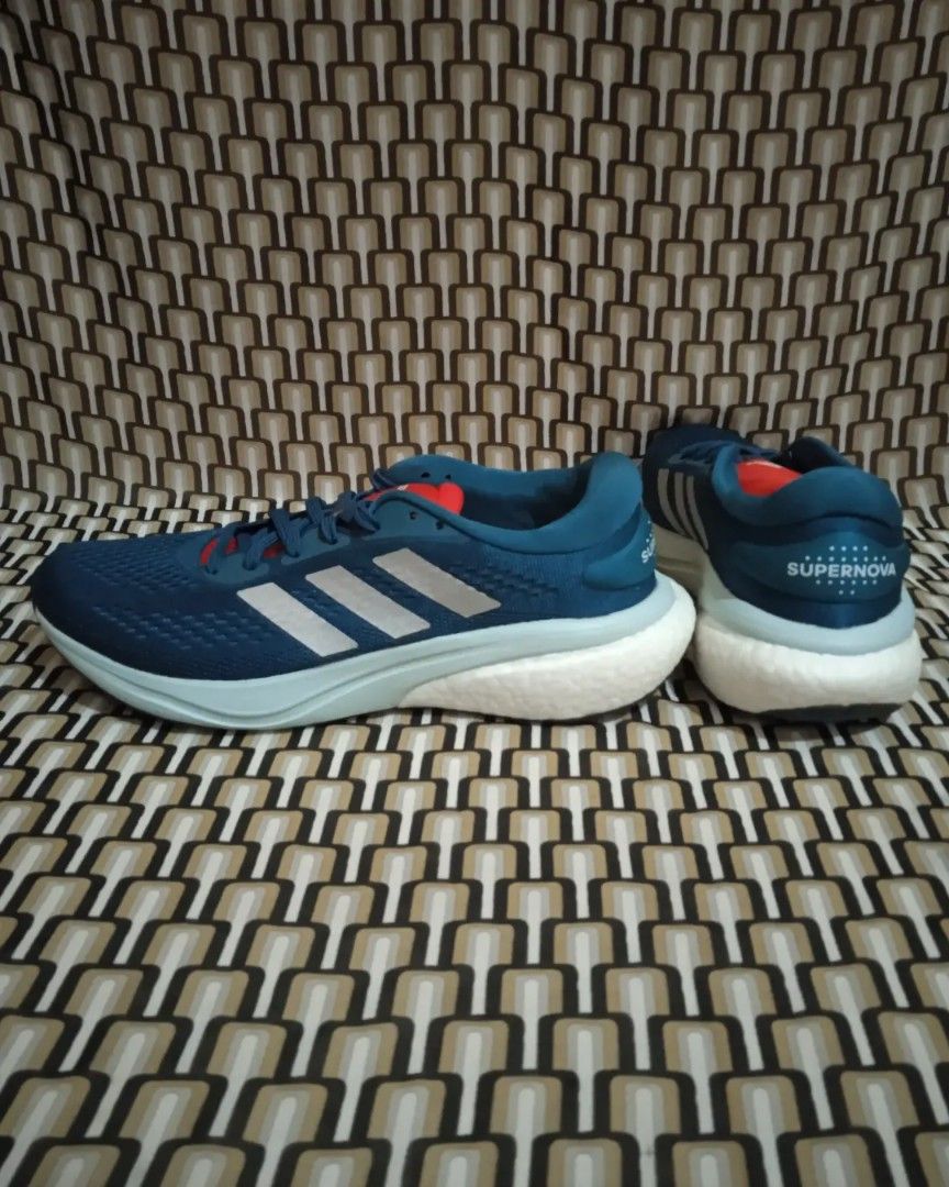 Sepatu voli store adidas supernova