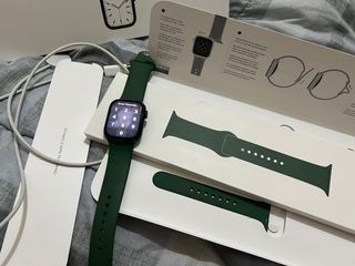 apple watch series 7 complete with box swap or sale