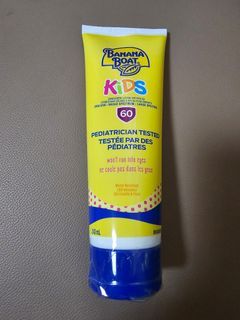 Banana Boat Kids sunscreen lotion SPF 60 EXP Dec 2025