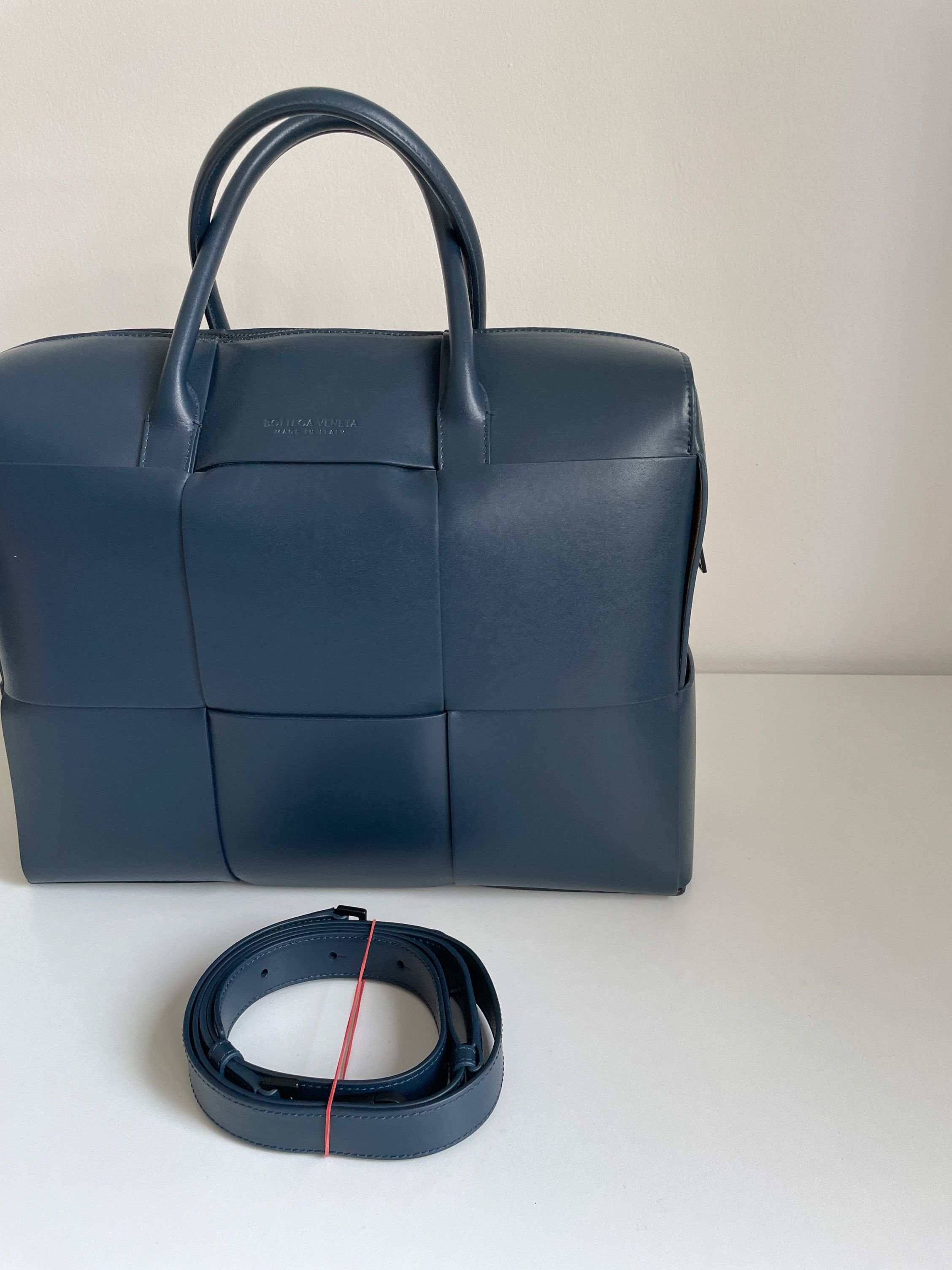 Bottega business bag store