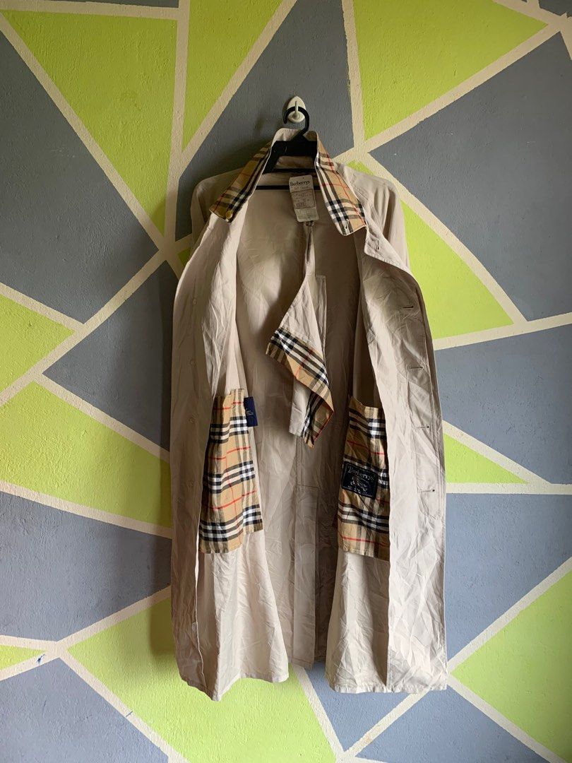 Burberry store classic pattern