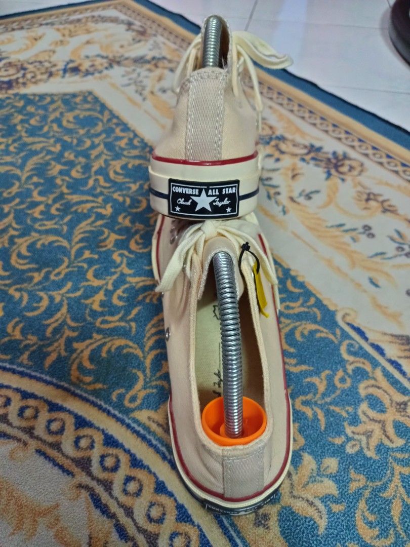 Convers lowcut Men s Fashion Footwear Sneakers on Carousell