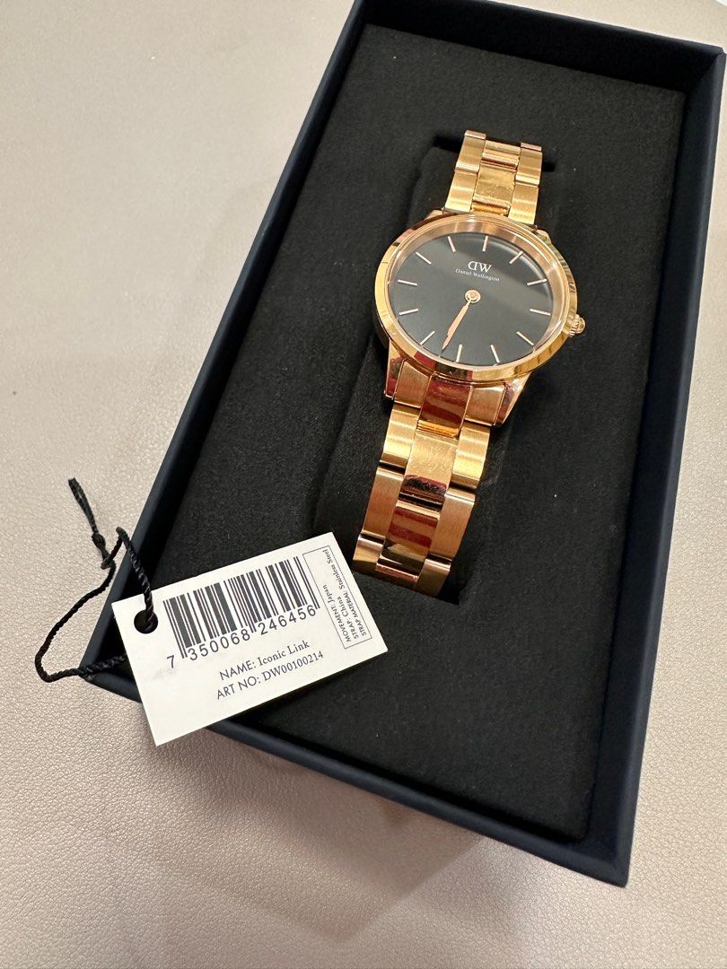 Daniel Wellington Iconic Link 28 Rose Gold (Category: Women's Watches) located in Antipolo. Submitted by justcali (Listing ID 1285903778, Image 3). Description: Daniel Wellington Iconic Link Guaranteed Authentic Bought directly from their website Shipping cost shouldered by buyer.