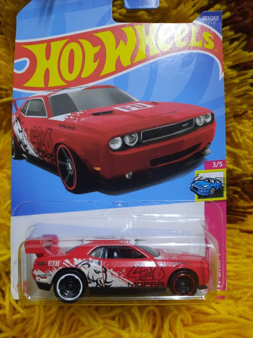 Hot wheels dodge challenger drift car hotsell