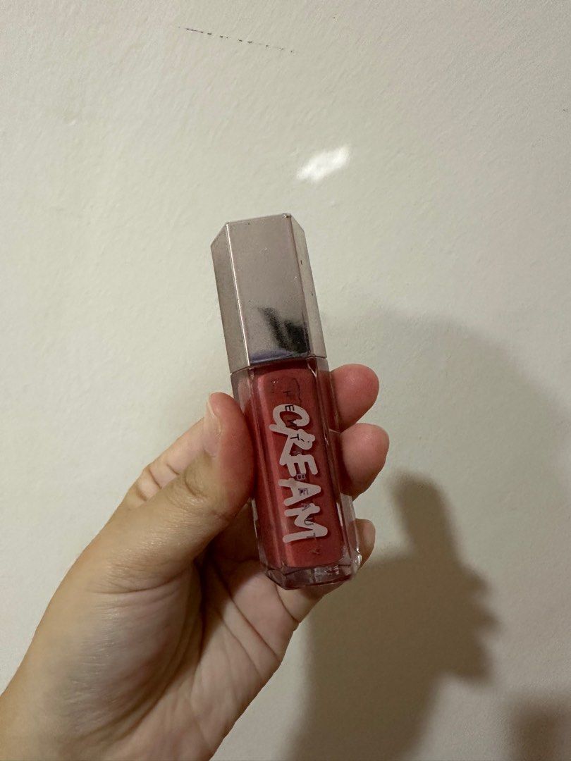 Fenty Beauty gloss bomb cream review: Is it as good as the