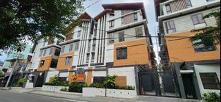 For Sale, Brand New Big Townhouse Units with Elevator in Recto Manila near Quiapo UBELT