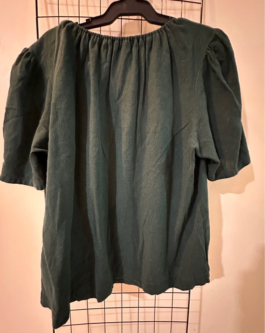 Forme Shirt (Category: Shirts) located in San Pedro. Submitted by Ellabells (Listing ID 1285940290, Image 2). Description: Forme Shirt Dark Green A powdery stain in front of the shirt. Can be washed. RFS: Decluttering Shipping is shouldered by the buyer. .