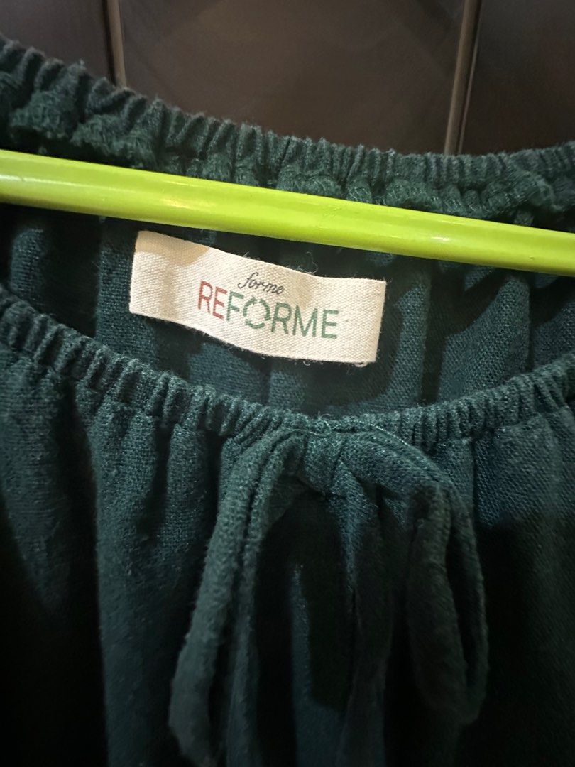 Forme Shirt (Category: Shirts) located in San Pedro. Submitted by Ellabells (Listing ID 1285940290, Image 3). Description: Forme Shirt Dark Green A powdery stain in front of the shirt. Can be washed. RFS: Decluttering Shipping is shouldered by the buyer. .