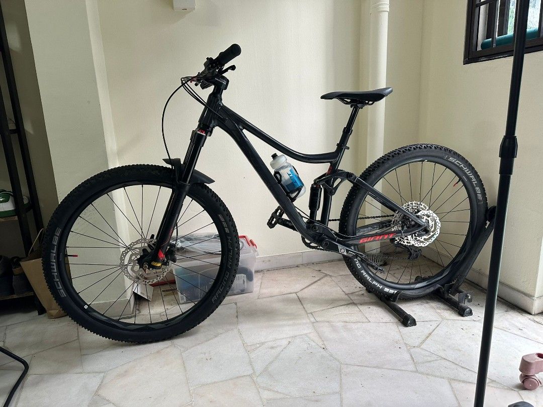 Giant stance 27.5 xs selling for 1400