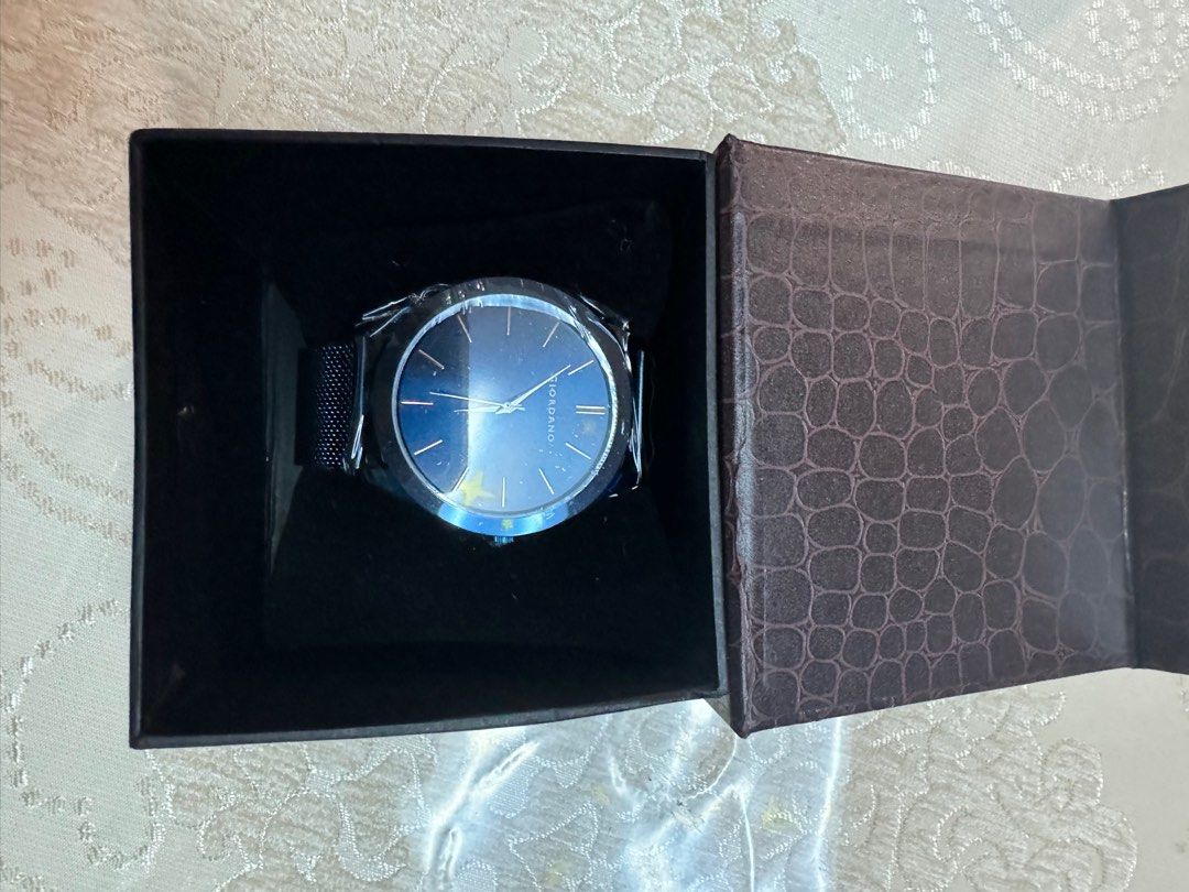 Giordano analog blue dial men's watch top