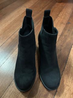 (Category: ) located in . Submitted by caraaaai (Listing ID 1285871778, Image 1). Description: .