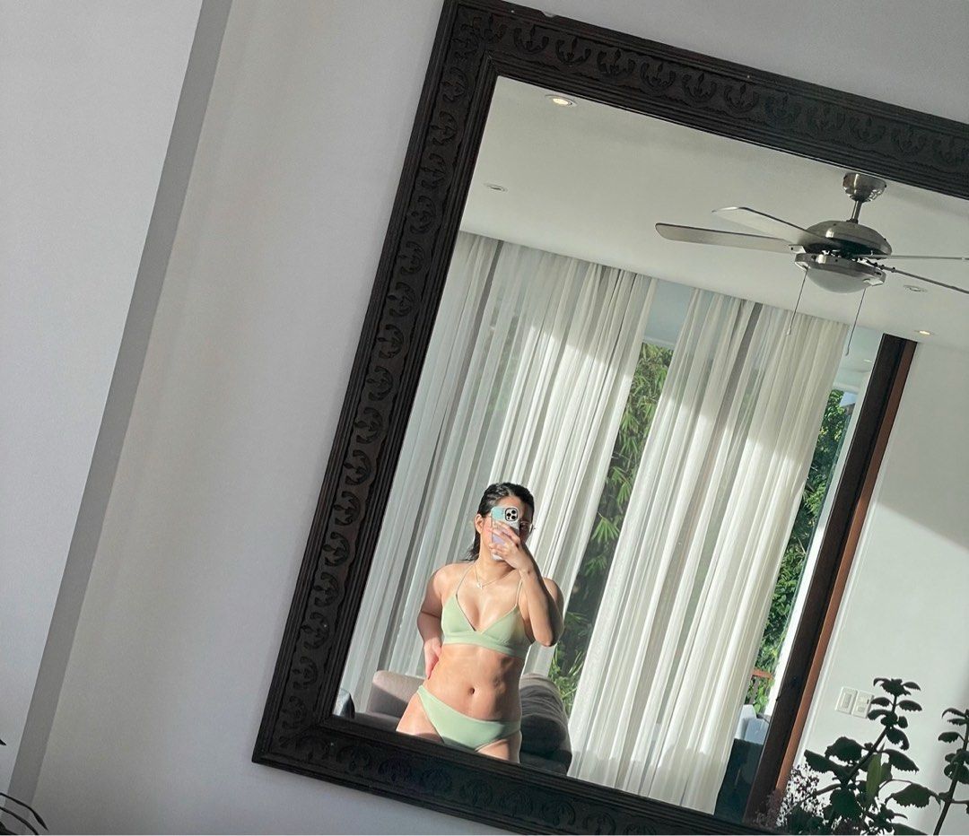 H&M Push Up Bikini Set (Category: Bikinis & Swimsuits) located in Lipa City. Submitted by laigee (Listing ID 1228468644, Image 1). Description: Brand: H&M Push up Bikini in Green Top: Size 32 Bottom:Size 38.