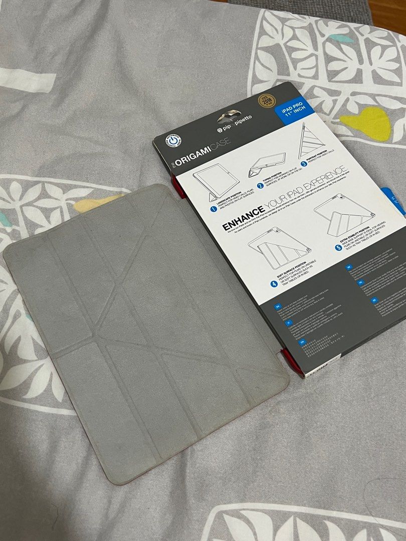 Ipad pro 11 Origami Case (Category: Cases & Sleeves) located in Manila. Submitted by cheemishops (Listing ID 1285952768, Image 2). Description: Ipad pro 11 case Brand new 2k from power mac Fits 2018 version W pen mark on side Last price. No haggling..