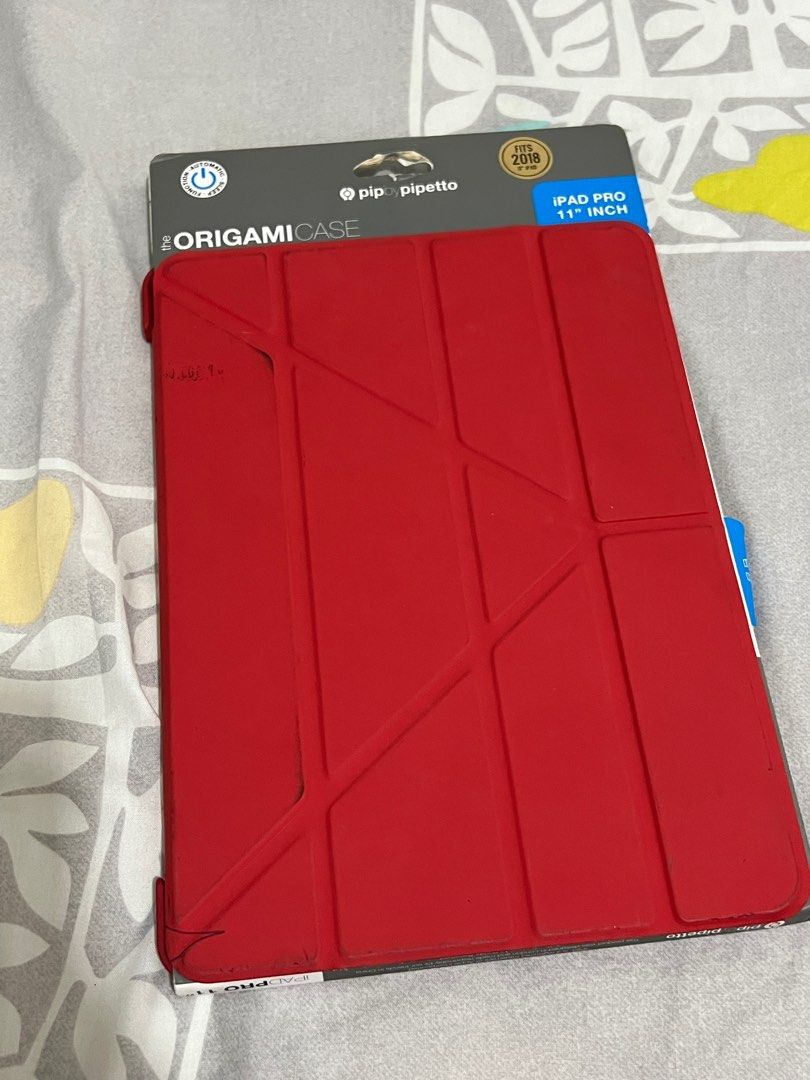 Ipad pro 11 Origami Case (Category: Cases & Sleeves) located in Manila. Submitted by cheemishops (Listing ID 1285952768, Image 1). Description: Ipad pro 11 case Brand new 2k from power mac Fits 2018 version W pen mark on side Last price. No haggling..