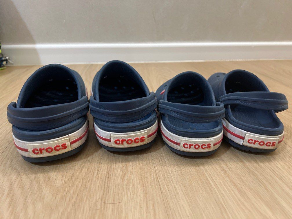 Kids Crocs size 13 J2