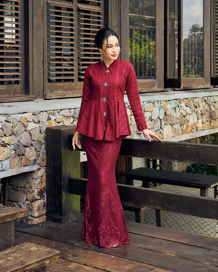 Livia Kebaya Peplum Embroidery Manik Jahitan Tangan Women s Fashion Muslimah Fashion Baju Kurung sets on Carousell