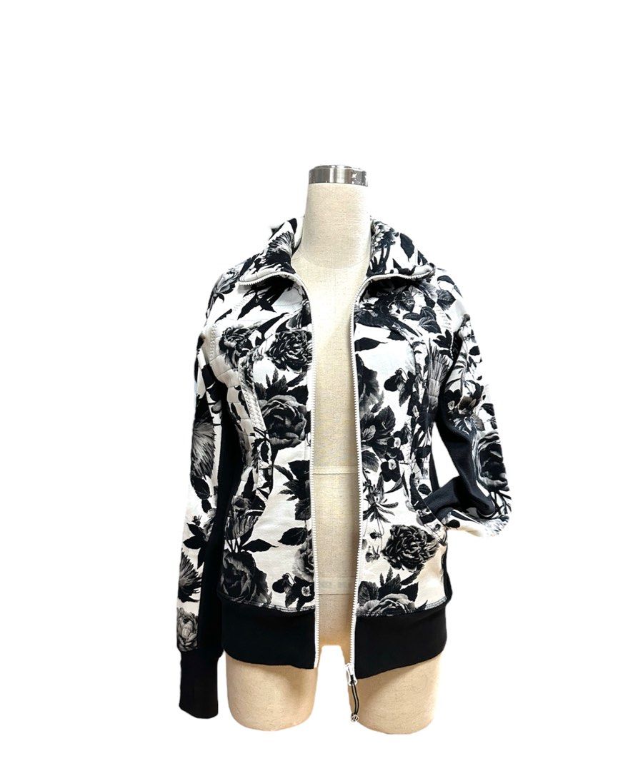 Lululemon Forme Jacket II Brisk Bloom Black & White Floral Size 6