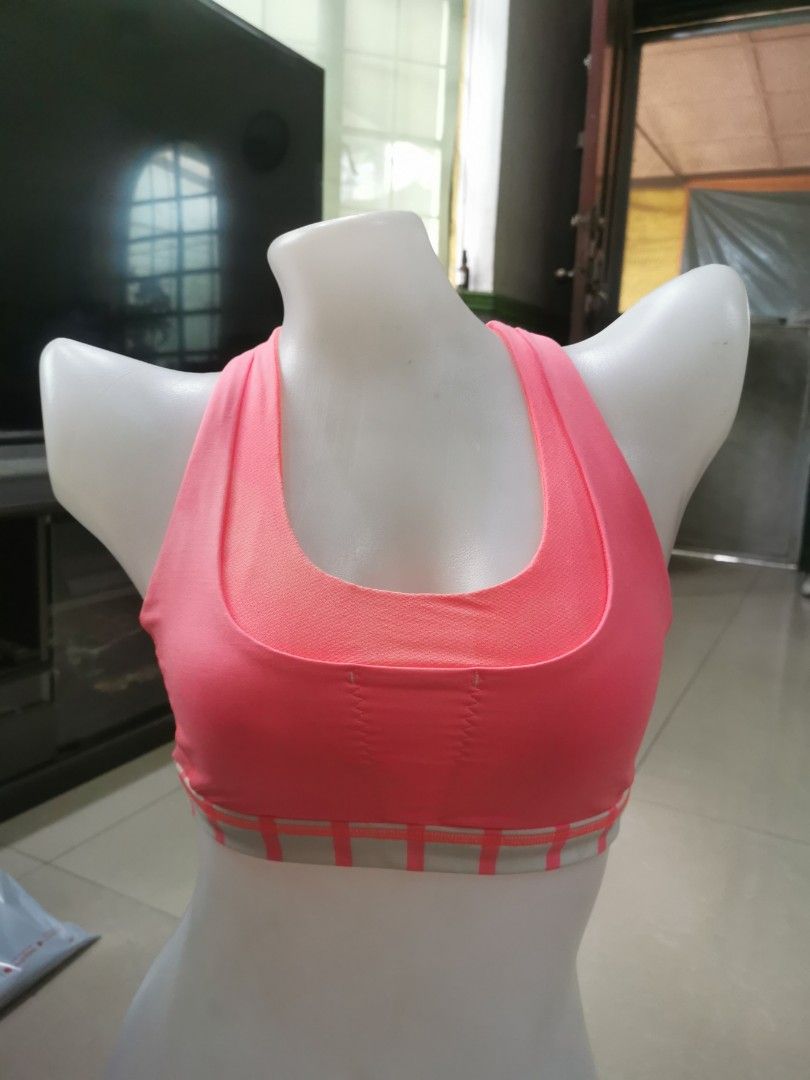 Lululemon sports bra size 4, Women's Fashion, Activewear on Carousell