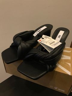 New Authentic ZARA Leather Slip On Sandals with Box