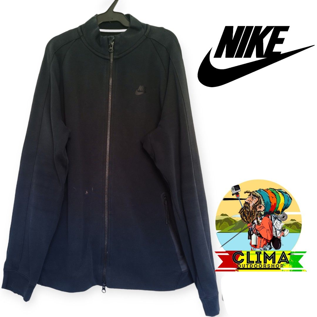 original nike jacket (Category: Coats, Jackets and Outerwear) located in Manila. Submitted by climaoutdoorshop (Listing ID 1285879311, Image 1). Description: original Nike jacket large on tag Length 28 x Width 23 ( armpit ) Good fit for 5'5 to 5'9 ( medium to large body built ) Good for: Hiker, bikers, riders, runners, traveller, sports wear, outdoor activities Features: Quick dry, packable, light weight, with side and hidden pocket Freebies: Sti