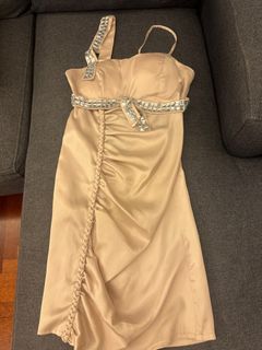 (Category: ) located in . Submitted by voguewithjane (Listing ID 1285962115, Image 1). Description: .