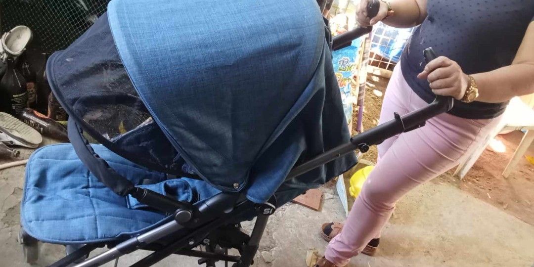 Peg perego (Category: Strollers) located in Calamba. Submitted by betonalber47354 (Listing ID 1285855999, Image 3). Description: For sale. Peg perego stroller (ORIGINAL)!!! . Made in italy . Good as new . Ang ganda no issue. Pm lang po. Padala po ito galing abroad..