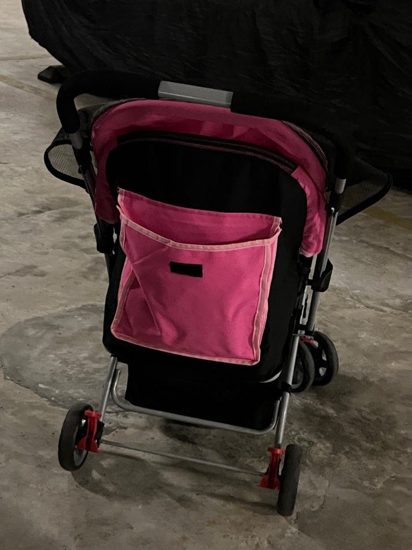 Pet stroller brand name is pet bloom