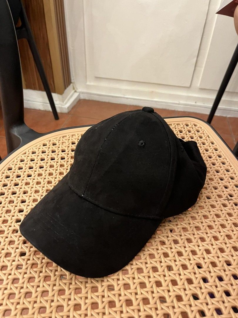 Plain Black Cap (Category: Caps & Hats) located in Quezon City. Submitted by prelovedbyabl (Listing ID 1285855796, Image 3). Description: original price: 200 php rfs: wala ng spark.