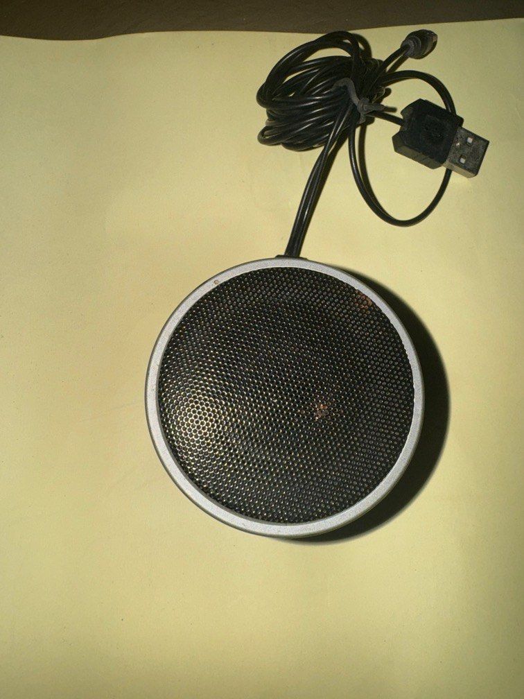 Portable Bluetooth Speaker (Category: Portable Music Players) located in Bacoor. Submitted by mscao (Listing ID 1285856620, Image 3). Description: For Sale Portable Bluetooth Speaker Brand CapDase .