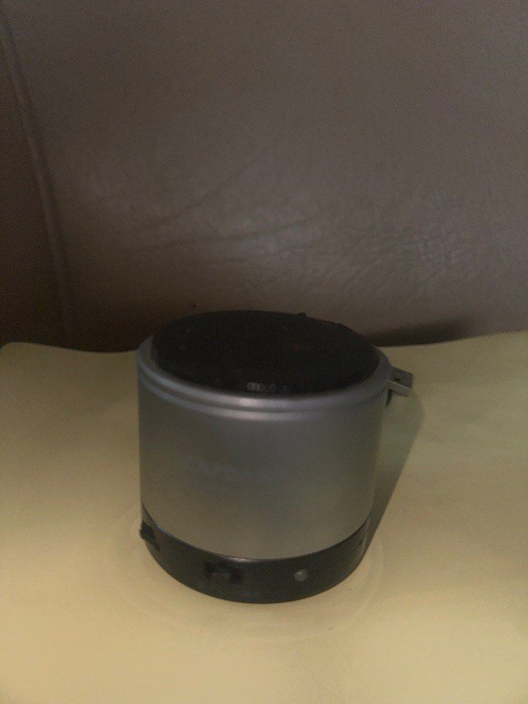 Portable Bluetooth Speaker (Category: Portable Music Players) located in Bacoor. Submitted by mscao (Listing ID 1285856620, Image 2). Description: For Sale Portable Bluetooth Speaker Brand CapDase .