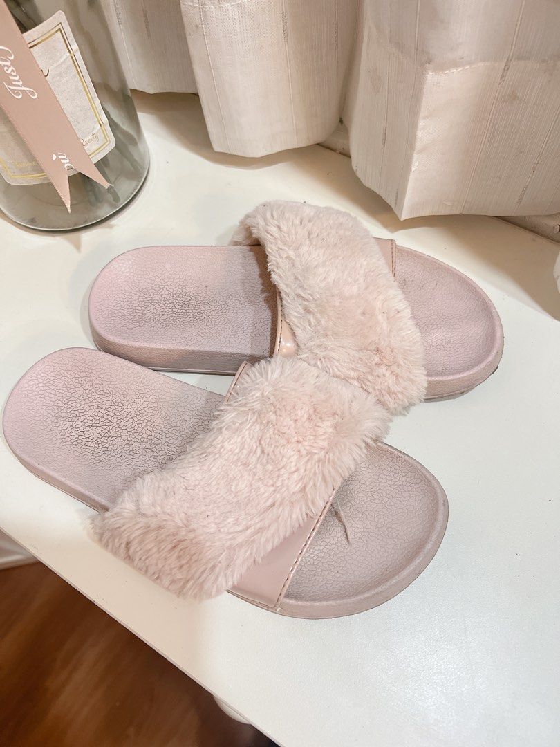 Rubi fur shop slides