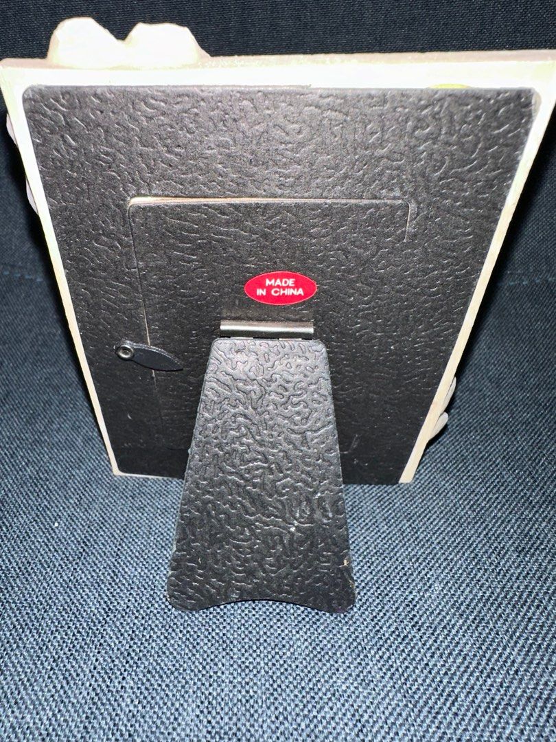 SALE Vintage Picture Frame (Category: Frames & Pictures) located in Makati City. Submitted by good_deals2026 (Listing ID 1285896716, Image 2). Description: Never used. Stored. Nice floral terracota dainty picture frame. Nobody has this now but you. .