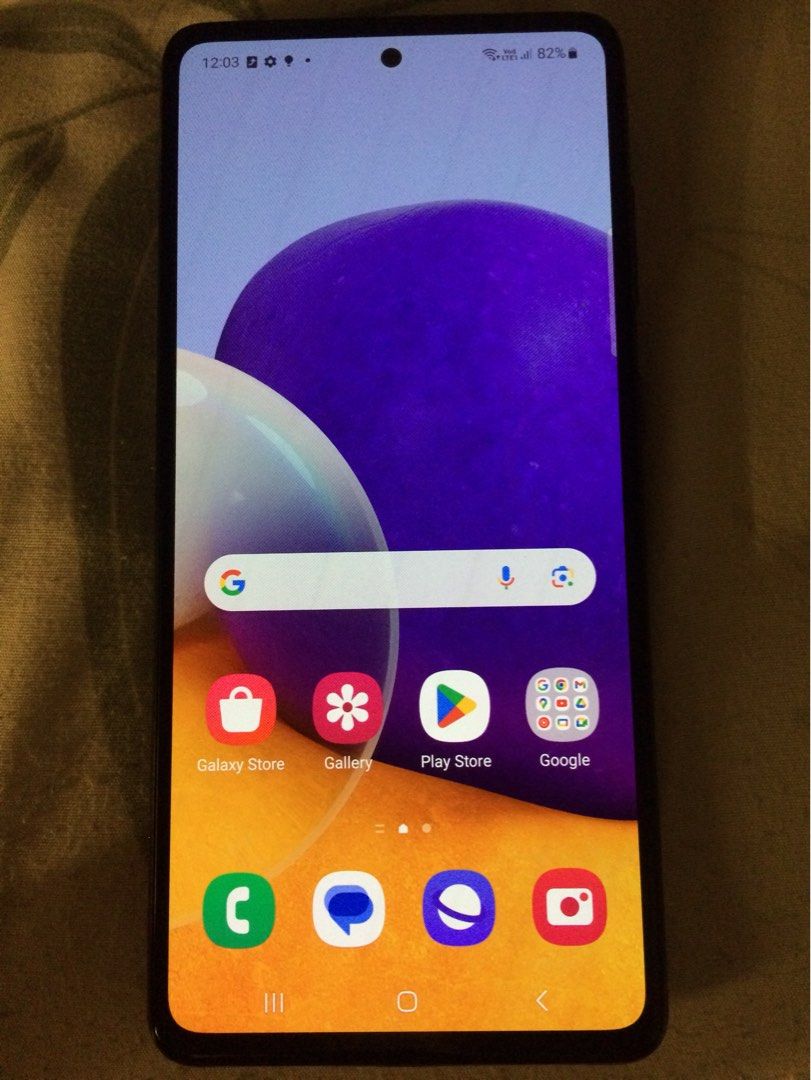 Samsung A72 OPENLINE NO ISSUES - 8gb ram - 256gb rom storage (Category: Samsung) located in Quezon City. Submitted by manilahaulph (Listing ID 1285826910, Image 1). Description: With cord and box.