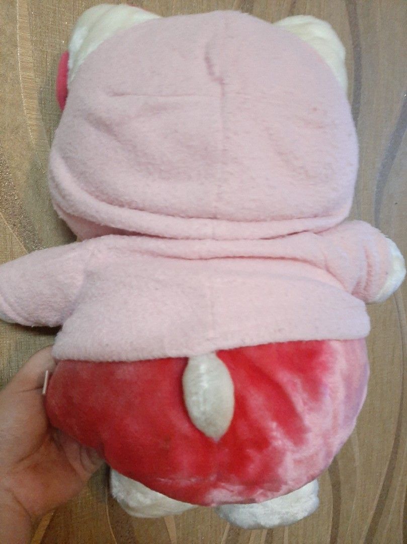 Sanrio vintage Hello Kitty Plush 1999 (Category: Plushies & Soft Toys) located in Santa Rosa. Submitted by mmps249.1 (Listing ID 1285897593, Image 2). Description: Crossposted Authentic Sanrio Hello Kitty Plush vintage 1999.