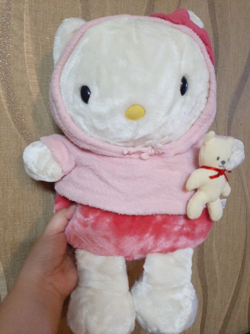 Sanrio vintage Hello Kitty Plush 1999 (Category: Plushies & Soft Toys) located in Santa Rosa. Submitted by mmps249.1 (Listing ID 1285897593, Image 1). Description: Crossposted Authentic Sanrio Hello Kitty Plush vintage 1999.