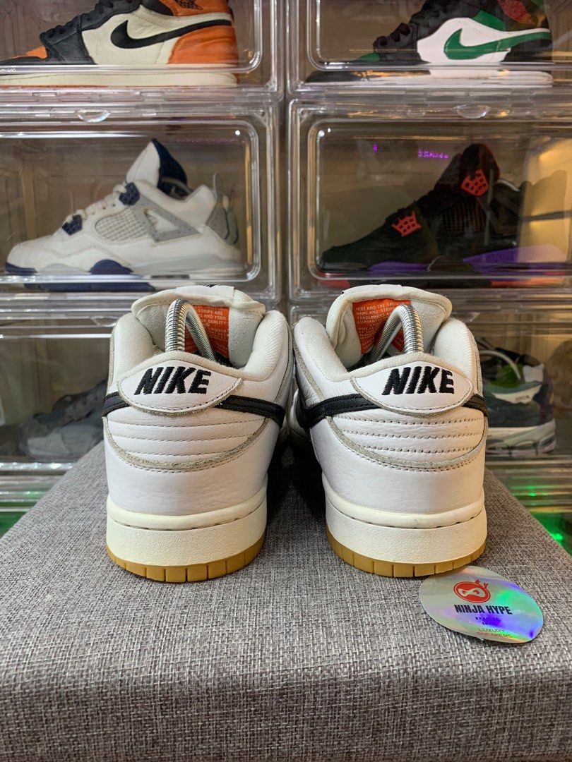 Sepatu Nike Dunk Low Nike Orange And White SB DUNK LOW ORANGE