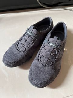 Skechers Memory Foam, Women's Fashion, Footwear, Sneakers on Carousell