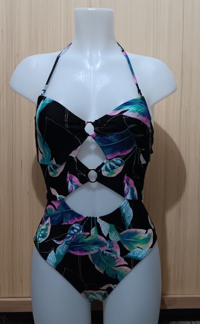 Hula honey swim shorts top