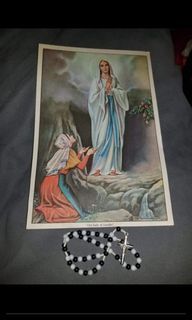Vintage 1972 Our lady of Lourdes with rosary