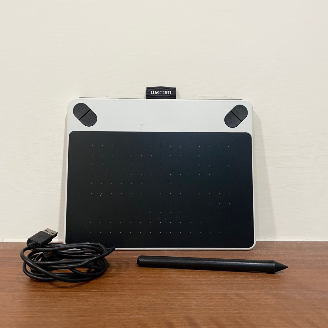 Wacom Ctl 490 繪圖板 電腦及科技產品 電腦周邊產品 其他電腦及電子周邊產品在旋轉拍賣