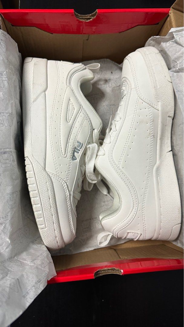 White rubber shoes