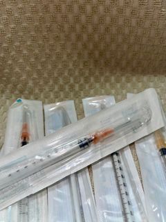 1cc / 1ml disposable syringe injection sureguard and terumo / retdem health allied