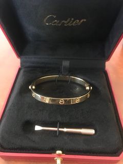 Auth Cartier love bracelet 17 yg